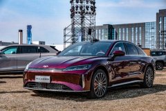 
奇瑞风云A9开启盲订
