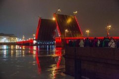 “特别的爱送给中国朋友”——俄罗斯圣彼得堡